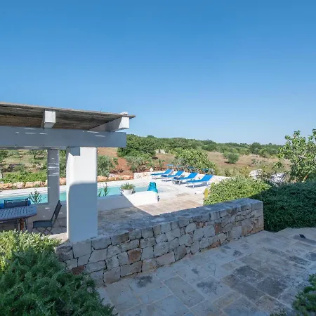 Trulli Cortese With Pool * צ'יסטרנינו