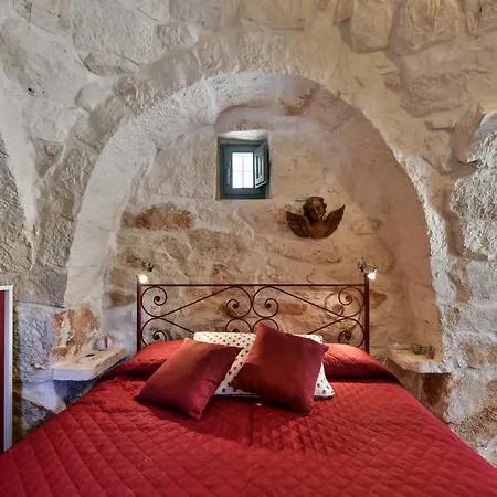 Trulli Cortese With Pool Apartment