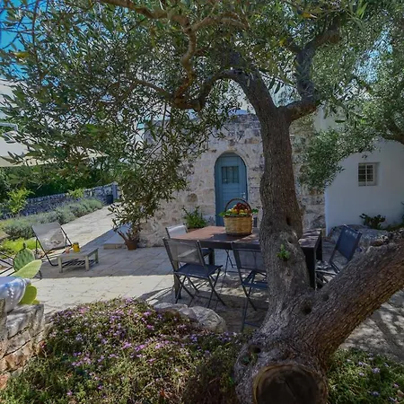 Trulli Cortese With Pool Cisternino