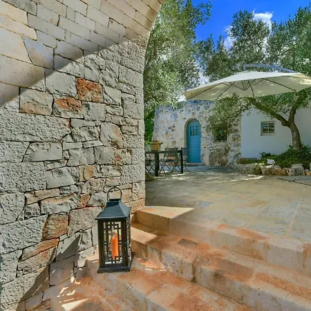 Trulli Cortese With Pool Cisternino